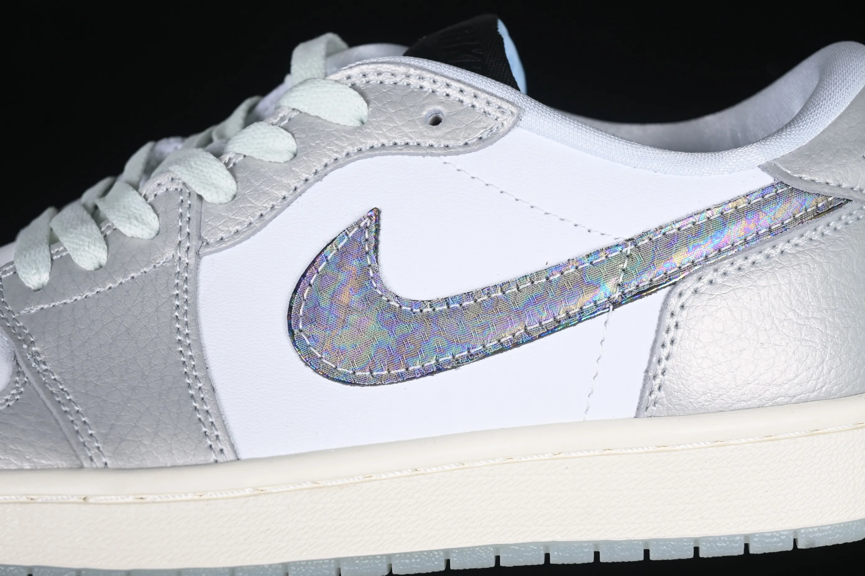 All Categories Air Jordan Jordan Series Basketball Shoes Air Jordan 1 Low Air Jordan 1 Low OG AJ1 Joe 1 Year of the Snake Limited Silver Snake Low-top Retro Basketball Shoes HF3144-100